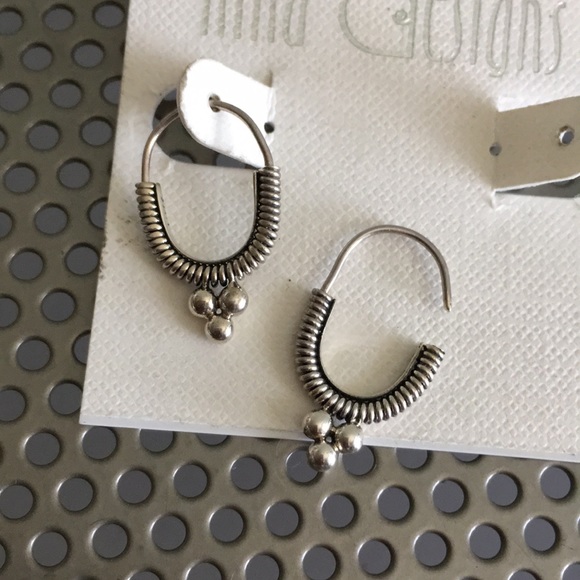 đź–¤NEWđź’•Sterling silver earrings - Picture 7 of 10